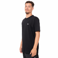 Camiseta New Era Bordado Branded Preto - comprar online