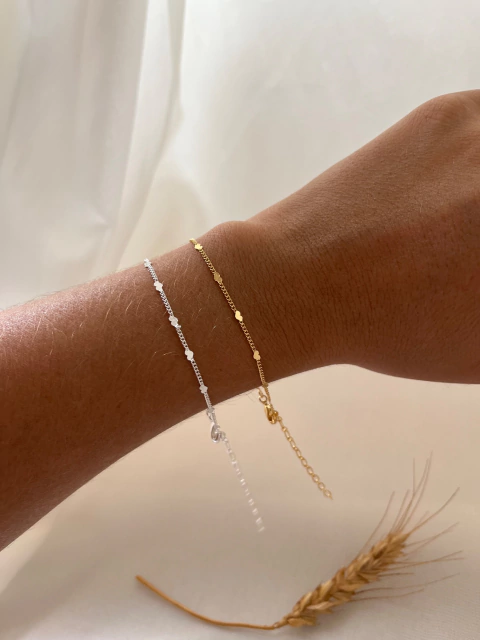 Pulseira Clara corações - comprar online