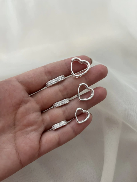 Kit Argolinhas Coração Cravejado