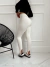 Calça Tricot Vic Off White na internet