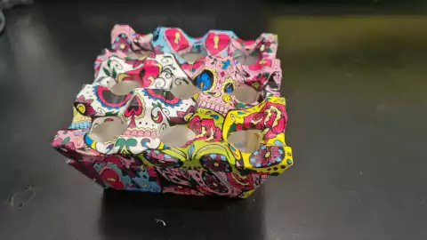 CENICERO PLASTICO GRANDE CATRINA HUEVERA X 1