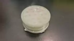 PICADOR PLASTICO GLOW I THE DARK 42MM 3 PARTES