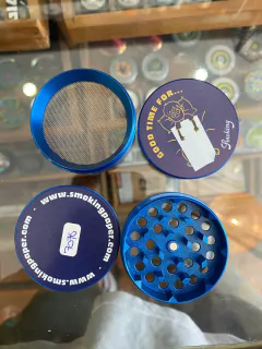 PICADOR METAL SMOKING 4 PARTES MEDIANO VARIOS MOTIVOS en internet