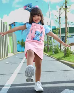 Jardineira Saia Jeans Infantil Juvenil Stitch Rosa 35 na internet