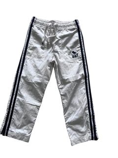 Calça infantil Abercrombie- Semi Nova - Tam S na internet