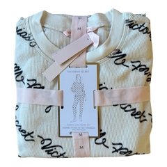 Pijama Victoria’s Secret - off white / logo - TAM M - comprar online