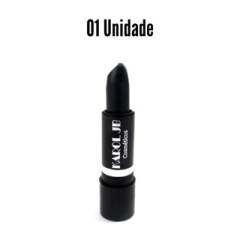 Batom Preto Matte Karol JB na internet