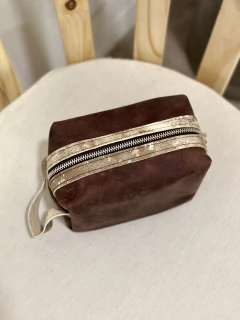 PORTA COSMÉTICOS ENGRASADO CHOCO - comprar online