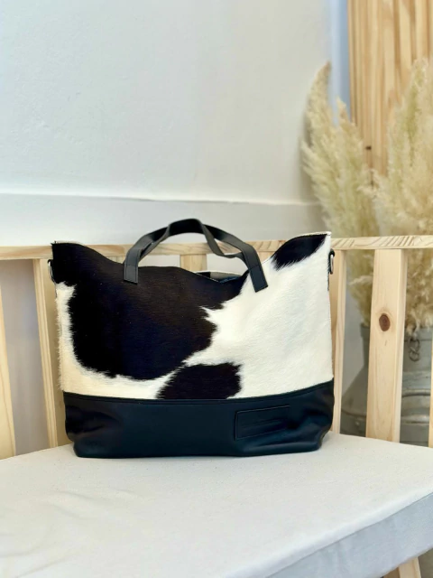 TOTE OVERA BLANCO Y NEGRO