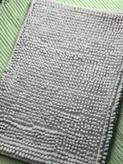 Tapete Bolinha 0.40 X 0.60 - comprar online