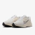 TENIS NIKE QUEST 5 BRANCO / BEGE na internet