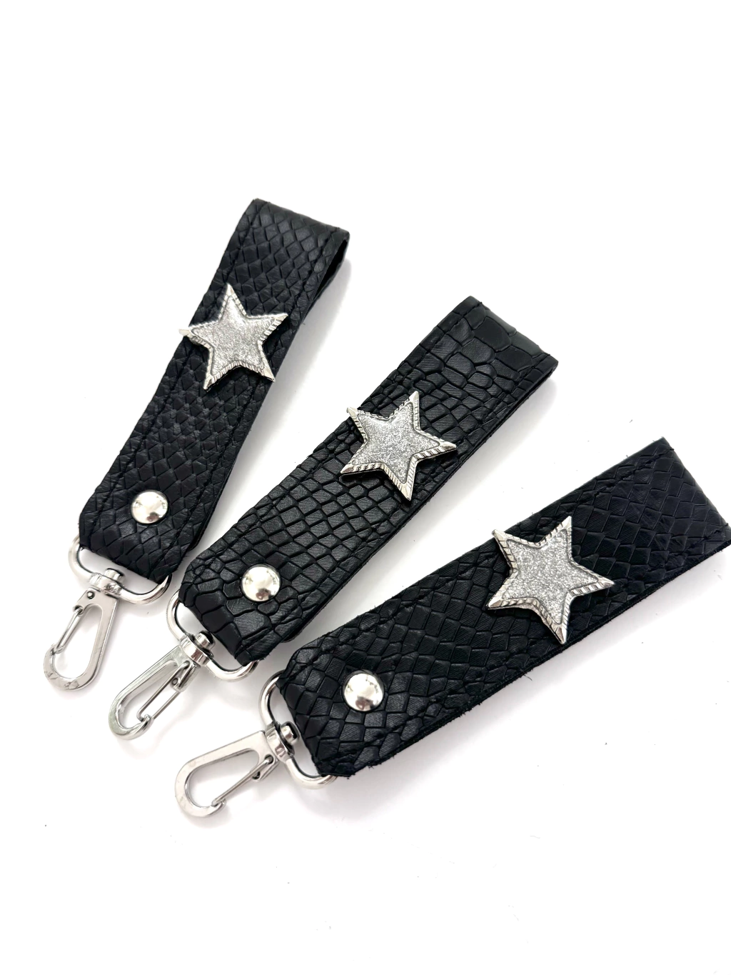 llavero Matilda negro con aplique estrella plata
