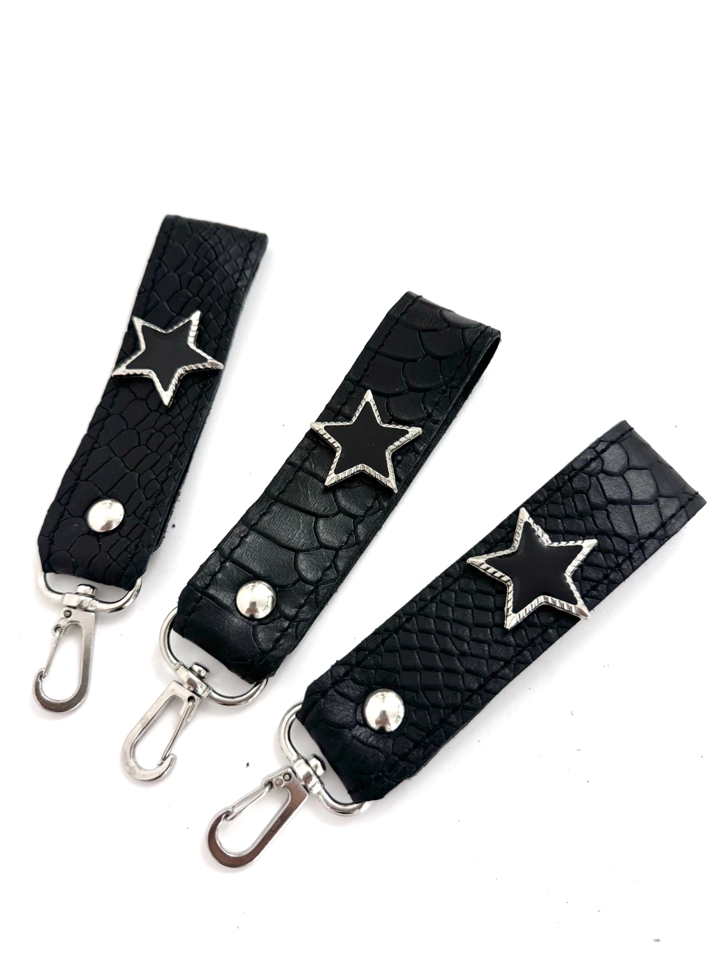 llavero Matilda negro con aplique estrella negra