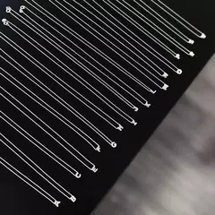 Colar inicial cravejada 45cm na internet