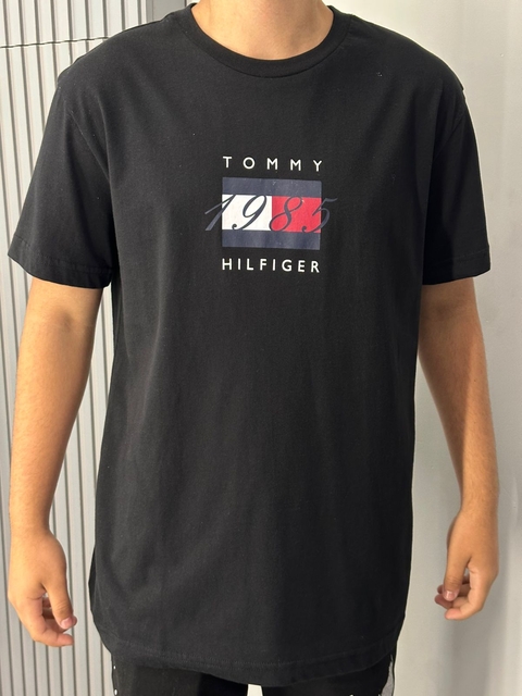 CAMISETA TOMMY HILFIGER PRETO T035768