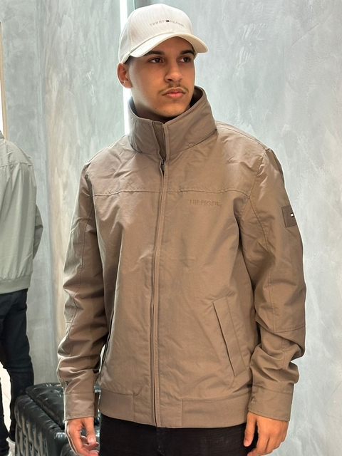 JAQUETA VELEJADOR TOMMY HILFIGER CINZA JVTH85204