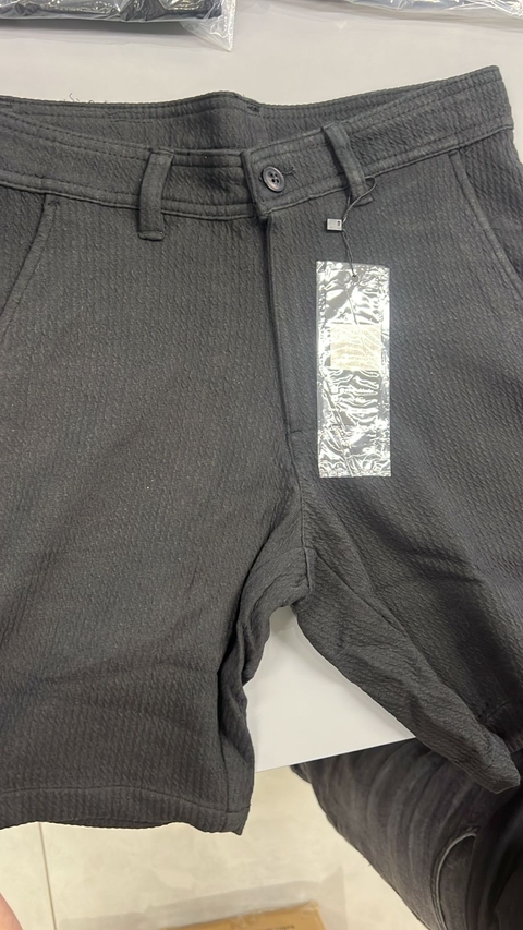 BERMUDA TEXTURIZADA BASIC MORMELLO PRETO BM3970283