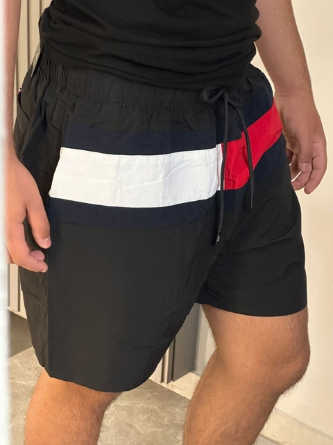 BERMUDA TACTEL TOMMY HILFIGER PRETO TH827354