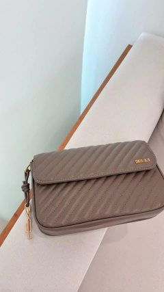 Bolsa M Material Soft Santa Lolla - Compose Looks