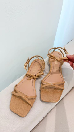 Rasteira Verniz Show Santa Lolla - Compose Looks