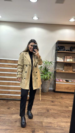Trench Coat Colombia - Compose Looks