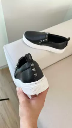 Tênis Slip On Spike New Pele Preto Santa Lolla - loja online