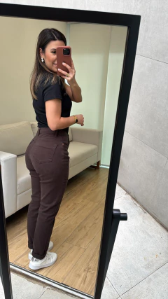 Calça Mom Yasmin - loja online