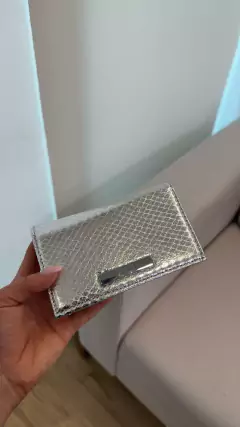 Carteira Material Mentalizado Santa Lolla - Compose Looks