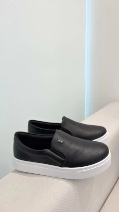 Tenis Slip on New Pele Preto Santa Lolla - comprar online