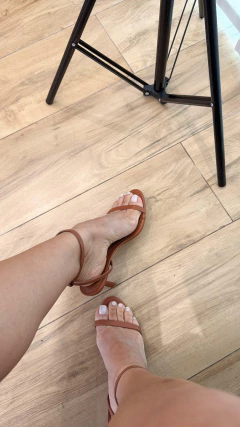 Sandália Couro Pelica Soft Santa Lolla na internet