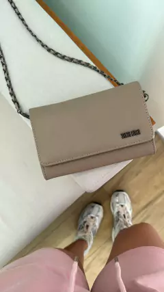 Bolsa Carteira Material Soft Santa Lolla na internet