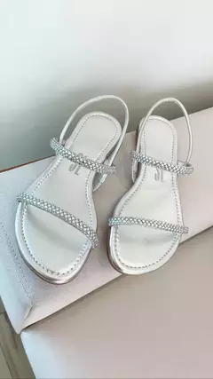 Rasteira Metallic Soft Santa Lolla na internet