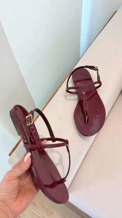 Rasteira Verniz Santa Lolla - Compose Looks