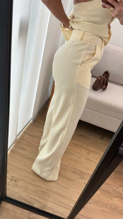 Conjunto Bettina na internet