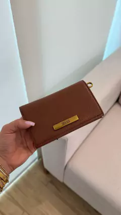 Carteira Material Mentalizado Santa Lolla - comprar online