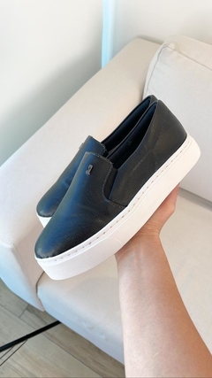 Tenis Slip on New Pele Preto Santa Lolla - comprar online