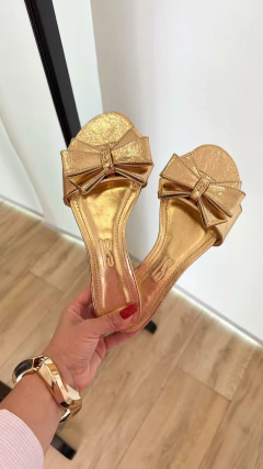 Imagem do Rasteira Metalizado Reflexo Santa Lolla