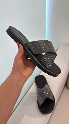 Rasteira Cristal Santa Lolla na internet