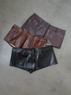 MICRO SHORT CUERINA TEXTURADA