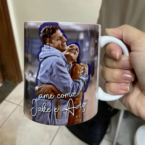 Caneca de Cerâmica Ame como Jake e Amy - Brooklyn 99
