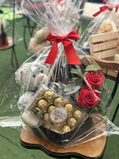 Caixa Box Coração com Urso e a rosas