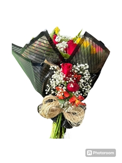 Buquê com 12 Rosas Colombianas - comprar online