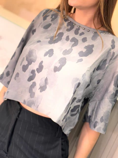 Blusa Com Bordado Manual - OPEN - comprar online