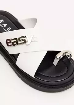 Chinelo Flatform Com Tiras Cruzadas E Leitreiro Easy - LANÇA PERFUME EASY na internet