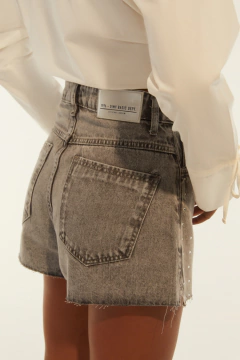 Shorts Madonna Muito Alto - DIMY - comprar online