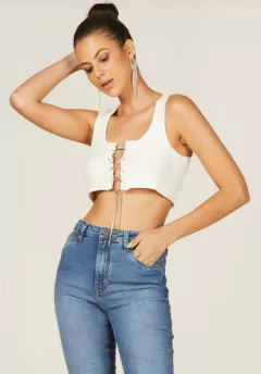 REGATA CROPPED STRASS CANELADA - BRANCO - comprar online