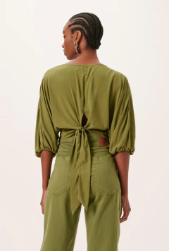 Blusa Cropped Com Renda Tecido Plano Feminino Dimy BLU29651 na internet