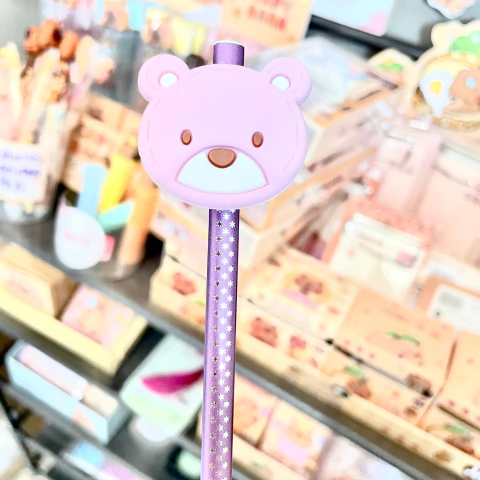 Lápis HB Metálico Triangular Ursinho Lilás | Tris x Cozyh (Pequenas Avarias) - comprar online