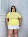 T-Shirt Gola Alta Amarelo Giz Plus Size