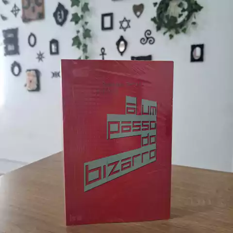 A um passo do bizarro